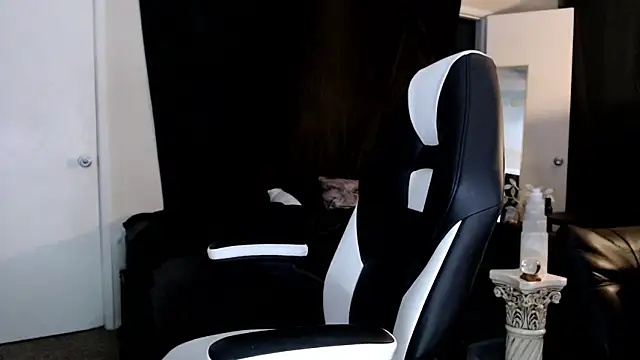 liadivina online show from March 2025 05:52:01 AM