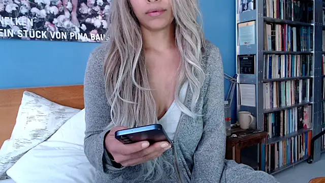 liadivina online show from February 2026 04:26:01 PM