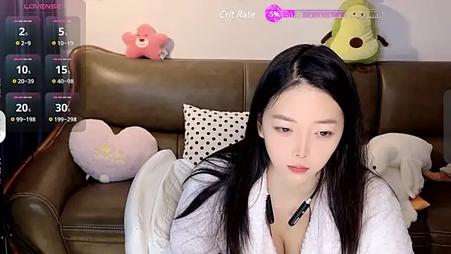 Snapshot of Yilin1999 chatting on December 2024 05:21:02 PM Yilin1999 online show from December 2024 05:21:02 PM