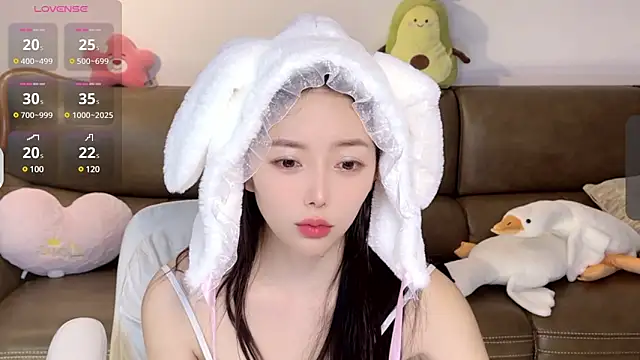 Snapshot of Yilin1999 chatting on February 2025 02:40:01 AM Yilin1999 online show from February 2025 02:40:01 AM