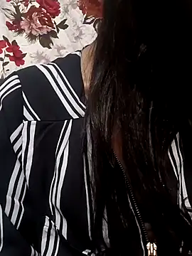 Snapshot of Cute-Love-Angel chatting on January 2025 06:39:01 PM Cute-Love-Angel online show from January 2025 06:39:01 PM