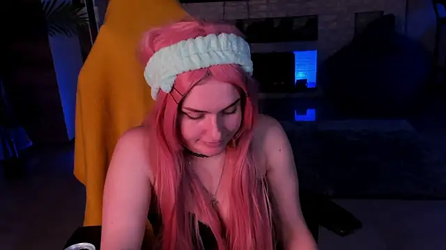 LisaElfy online show from February 2025 10:43:02 PM