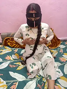 mickey love online show from February 2025 01:14:01 PM