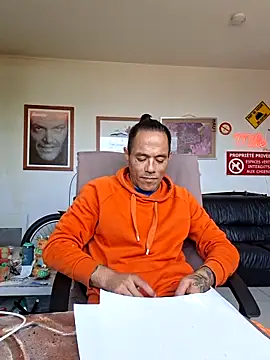 mileflav0r online show from June 2026 10:28:02 AM