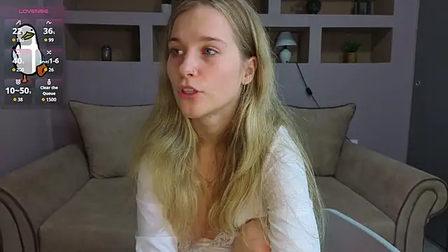 LinaCristonsen online show from November 2025 04:16:02 PM