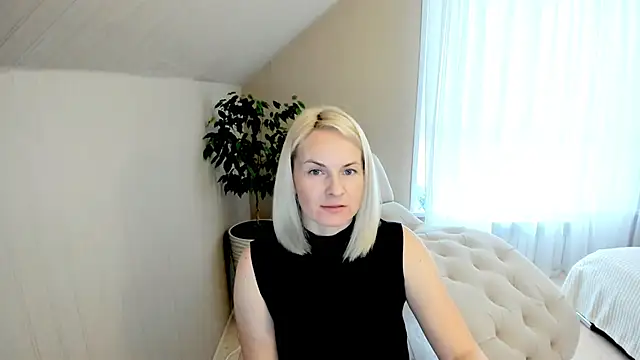 Snapshot of Alicee_Gracee chatting on December 2024 07:06:02 AM Alicee Gracee online show from December 2024 07:06:02 AM