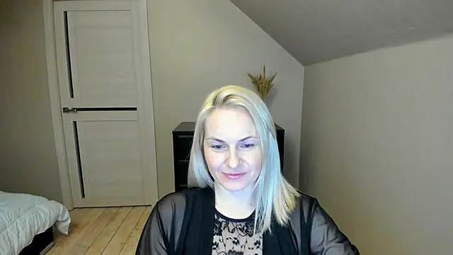 Snapshot of Alicee_Gracee chatting on February 2025 06:54:02 PM Alicee Gracee online show from February 2025 06:54:02 PM