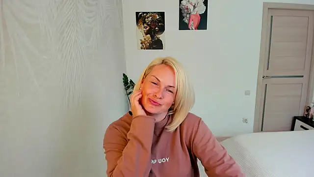 Alicee Gracee online show from July 2026 10:44:01 AM
