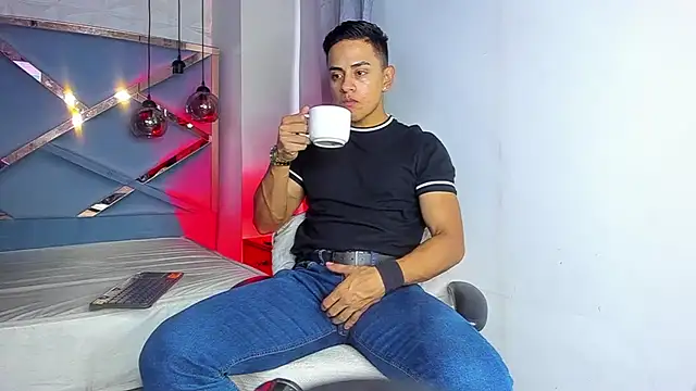 Lucii fer  online show from March 2026 11:37:01 AM