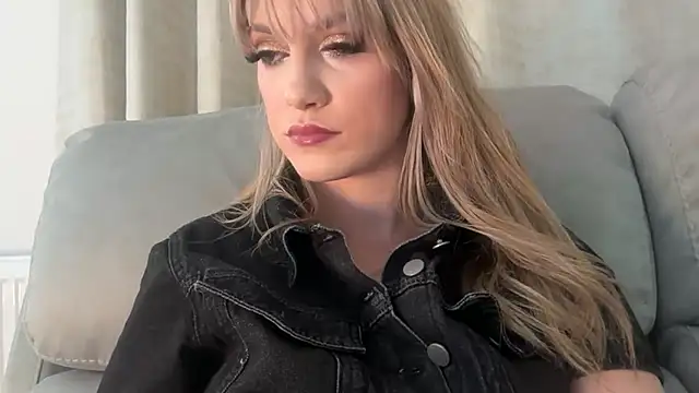 LustfulLuna  online show from March 2026 03:46:01 PM