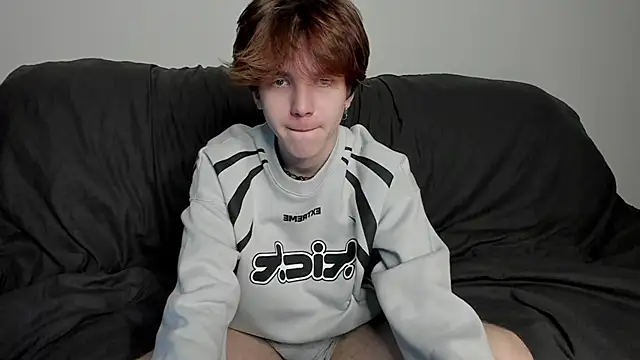 Snapshot of braxiboy chatting on December 2024 12:22:01 PM braxiboy online show from December 2024 12:22:01 PM