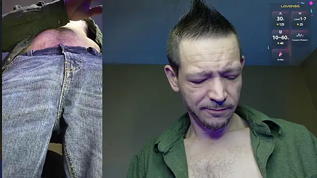 Snapshot of MasterForgedRayy chatting on January 2025 10:51:02 AM MasterForgedRayy online show from January 2025 10:51:02 AM