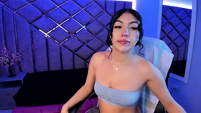 Snapshot of Poly_Sasha_ chatting on July 2026 04:27:01 AM Poly Sasha online show from July 2026 04:27:01 AM