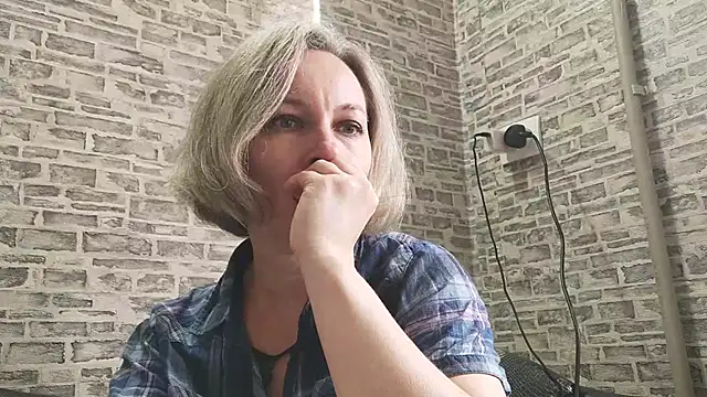 EdithManning online show from January 2025 09:37:02 AM