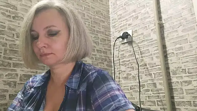 EdithManning online show from January 2025 06:00:01 AM