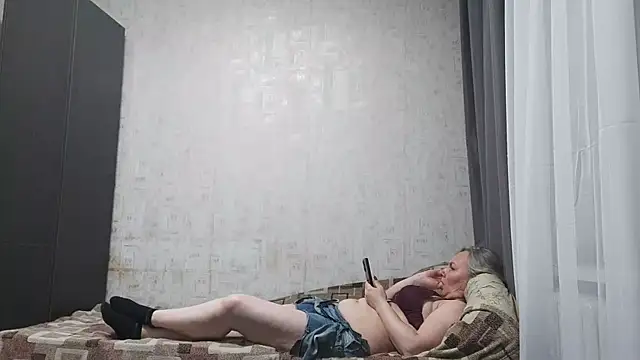 EdithManning online show from July 2026 06:45:02 PM