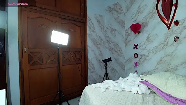 lucia brown online show from February 2025 08:26:01 PM