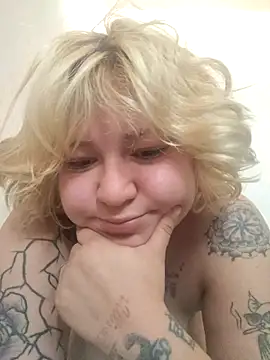 iDogrose21 online show from January 2026 03:39:01 PM