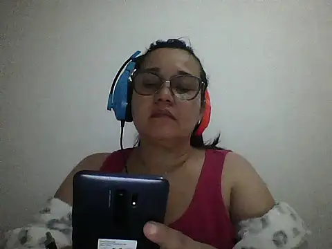 Snapshot of gaby0075 chatting on December 2024 10:19:01 PM gaby0075 online show from December 2024 10:19:01 PM
