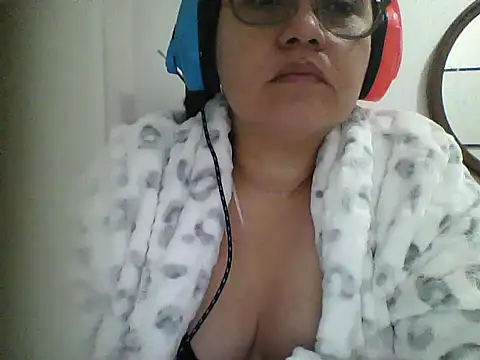 Snapshot of gaby0075 chatting on December 2024 09:23:02 PM gaby0075 online show from December 2024 09:23:02 PM
