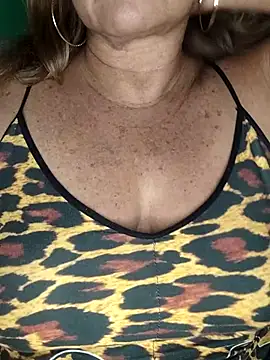 Kasandra Ho online show from November 2025 01:30:02 AM