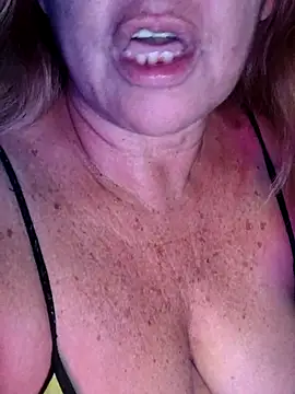 Kasandra Ho online show from November 2025 08:28:01 AM