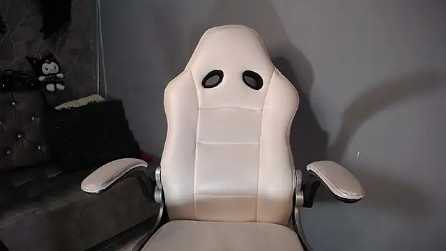 amelierouss online show from October 2025 09:50:02 PM