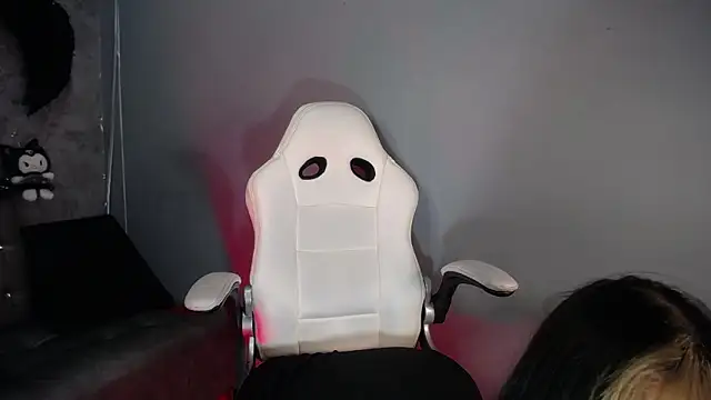 amelierouss online show from October 2025 02:19:01 AM