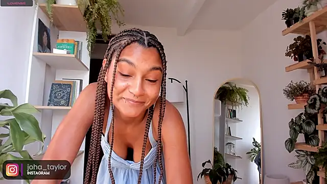 Snapshot of Johaphyton chatting on January 2025 01:37:02 PM Johaphyton online show from January 2025 01:37:02 PM