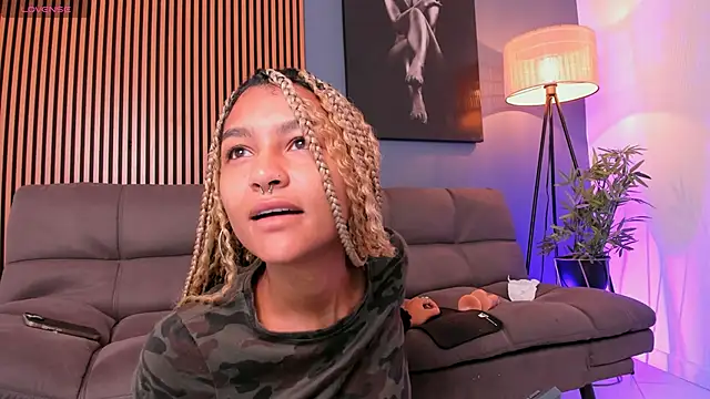 Snapshot of Johaphyton chatting on February 2026 03:21:02 PM Johaphyton online show from February 2026 03:21:02 PM