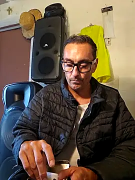 Pumpndeep online show from October 2025 06:56:01 PM