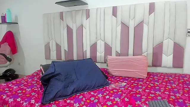 mia stanfort online show from March 2025 07:17:01 PM