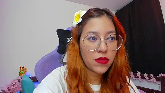  Moon Johnson online show from November 2025 02:00:01 AM