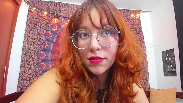  Moon Johnson online show from December 2025 11:35:02 PM