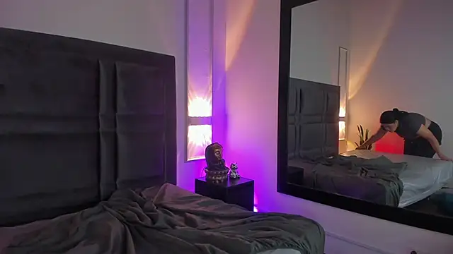 Snapshot of EmmaBecket2 chatting on March 2025 03:28:02 AM EmmaBecket2 online show from March 2025 03:28:02 AM