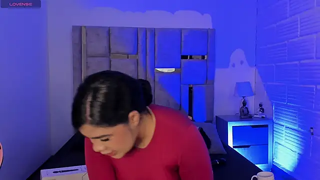 EmmaBecket2 online show from October 2025 12:14:02 PM