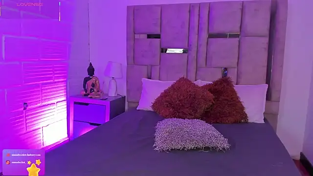 Snapshot of EmmaBecket2 chatting on December 2025 03:25:01 AM EmmaBecket2 online show from December 2025 03:25:01 AM