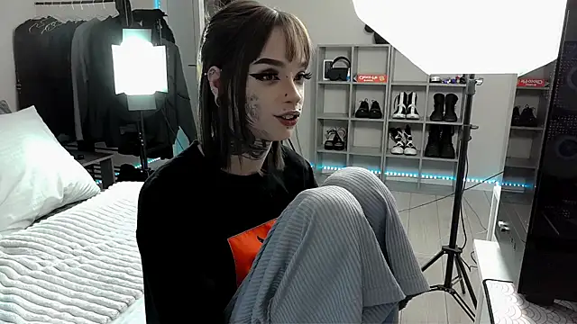 Tanya M online show from February 2025 02:13:02 PM