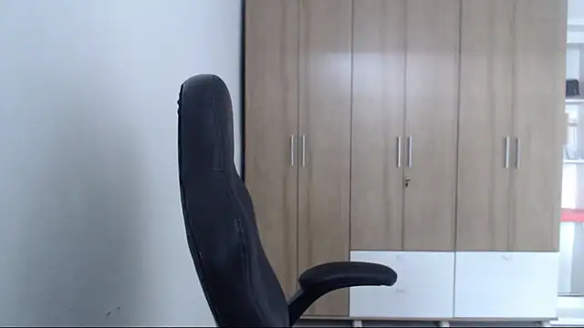 RoxanaLove9 online show from February 2026 06:12:01 PM