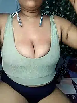 Hottyalia online show from February 2025 05:07:02 PM