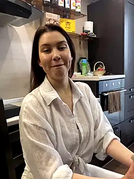 KikiWatson online show from December 2024 08:30:01 AM