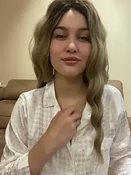 KikiWatson online show from December 2024 07:53:02 PM