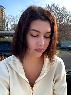 KikiWatson online show from November 2025 07:08:01 AM