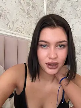 Snapshot of KikiWatson chatting on February 2026 07:23:02 AM KikiWatson online show from February 2026 07:23:02 AM