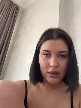 Snapshot of KikiWatson chatting on February 2026 10:20:02 AM KikiWatson online show from February 2026 10:20:02 AM