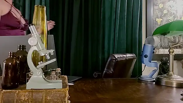 Snapshot of vesperjadex chatting on February 2025 02:52:01 AM vesperjadex online show from February 2025 02:52:01 AM