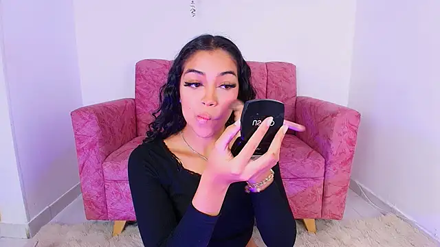 Sara Jhonson online show from September 2025 11:05:02 PM