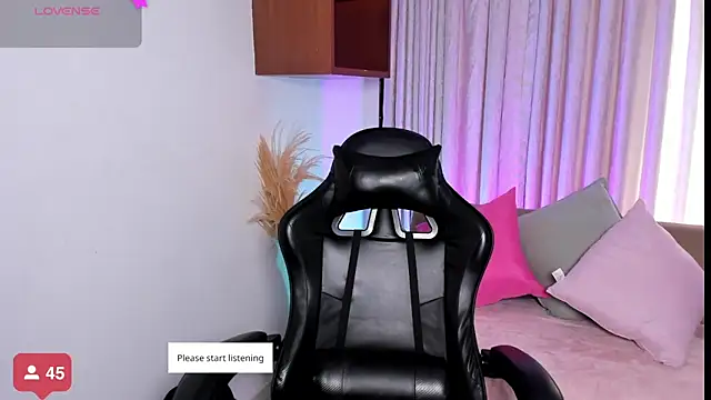 HannaRhodes online show from November 2025 02:17:01 PM