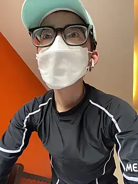 Snapshot of iyy2004 chatting on January 2025 03:05:02 AM iyy2004 online show from January 2025 03:05:02 AM