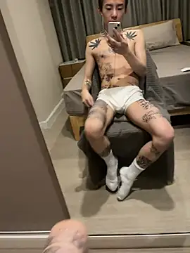 Snapshot of iyy2004 chatting on January 2025 10:22:01 PM iyy2004 online show from January 2025 10:22:01 PM